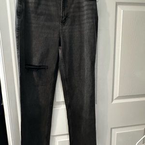 Hollister Size 7 black ultra high rise vintage straight jeans